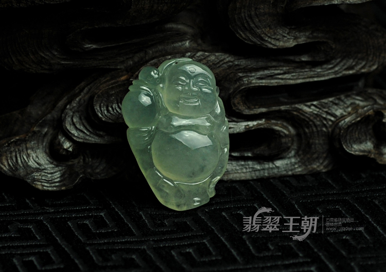 冰种淡晴水缅甸翡翠逍遥佛挂件