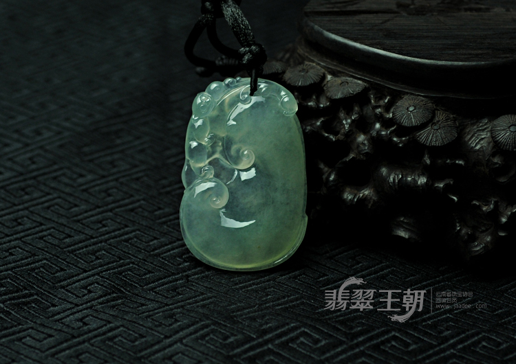 冰玻种晴水缅甸翡翠如意挂件