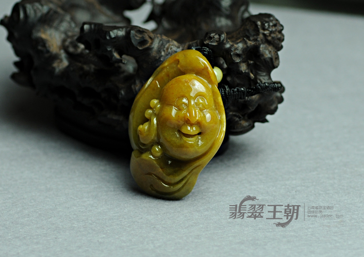 糯冰种黄翡缅甸翡翠佛头挂件