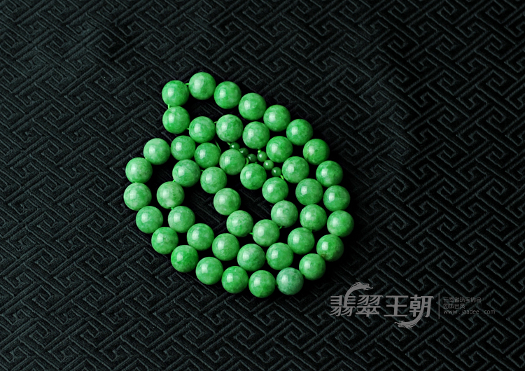 糯冰种翠色缅甸翡翠项链