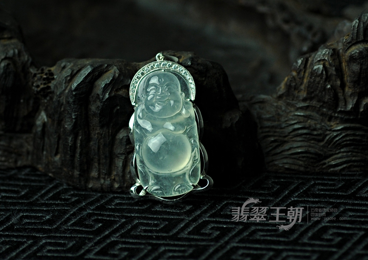 冰玻种缅甸翡翠镶白金站佛挂件