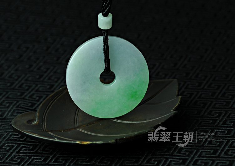 糯冰种春带彩缅甸翡翠平安扣挂件（单价）