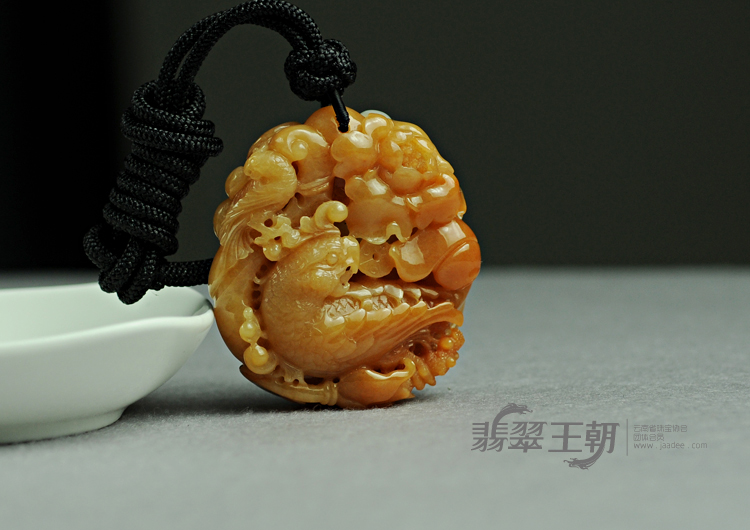 细糯种红黄翡缅甸翡翠英明神武挂件