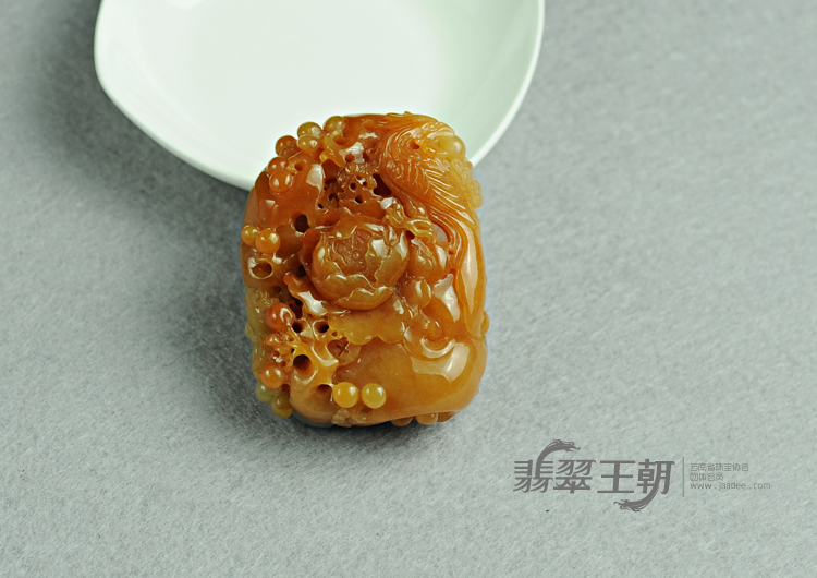细糯种红黄翡缅甸翡翠锦上添花手玩件