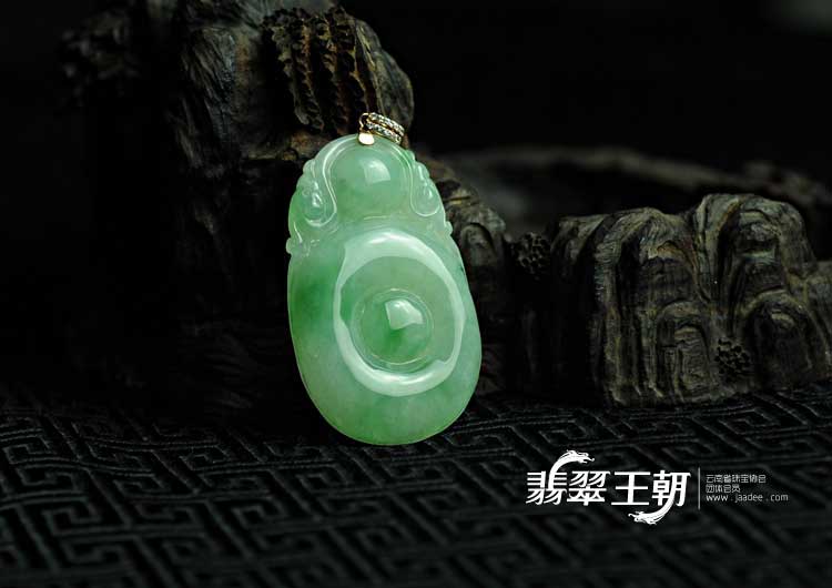 糯冰种飘翠缅甸翡翠福在眼前挂件
