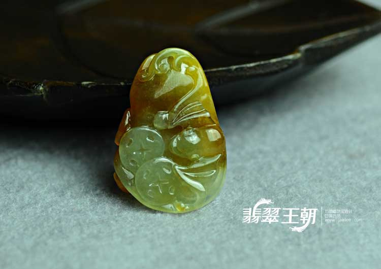 冰种黄翡缅甸翡翠福寿如意挂件