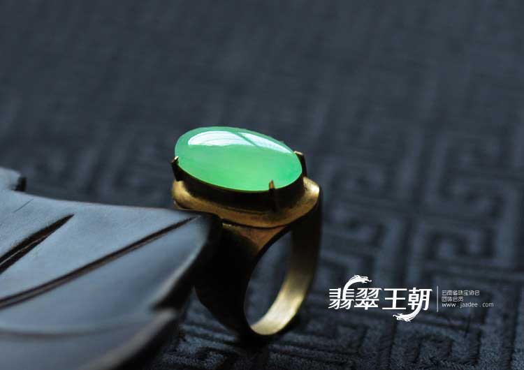 冰种绿晴满绿缅甸翡翠戒面