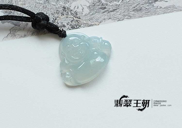 冰玻种淡晴水缅甸翡翠玉佛挂件