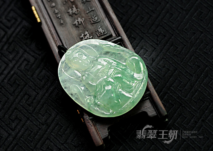 冰种晴水缅甸翡翠观音挂件