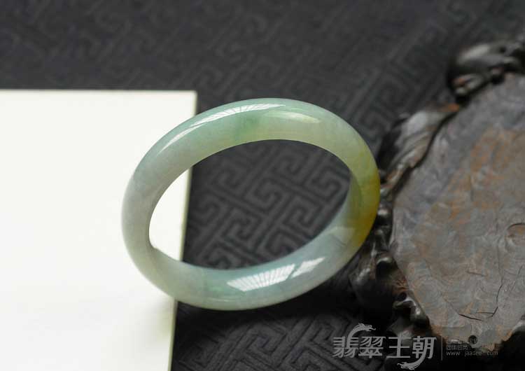 糯冰种黄翡缅甸翡翠手镯（56.5mm）
