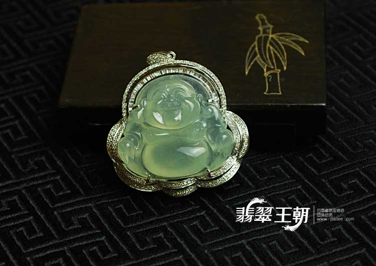 冰种晴水缅甸翡翠镶白金玉佛挂件