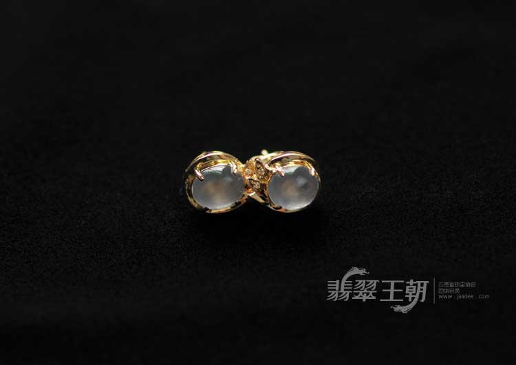 玻璃种莹光缅甸翡翠耳钉