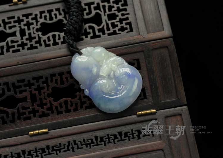 糯冰种紫罗兰缅甸翡翠如意寿挂件