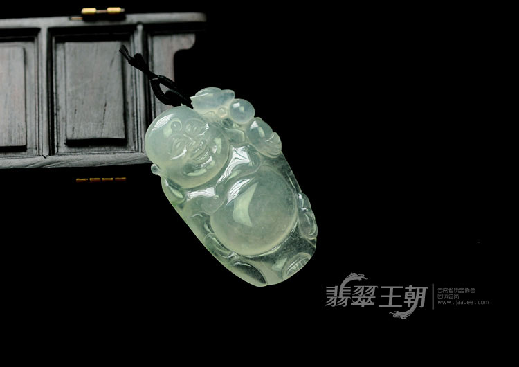冰种缅甸翡翠逍遥佛挂件