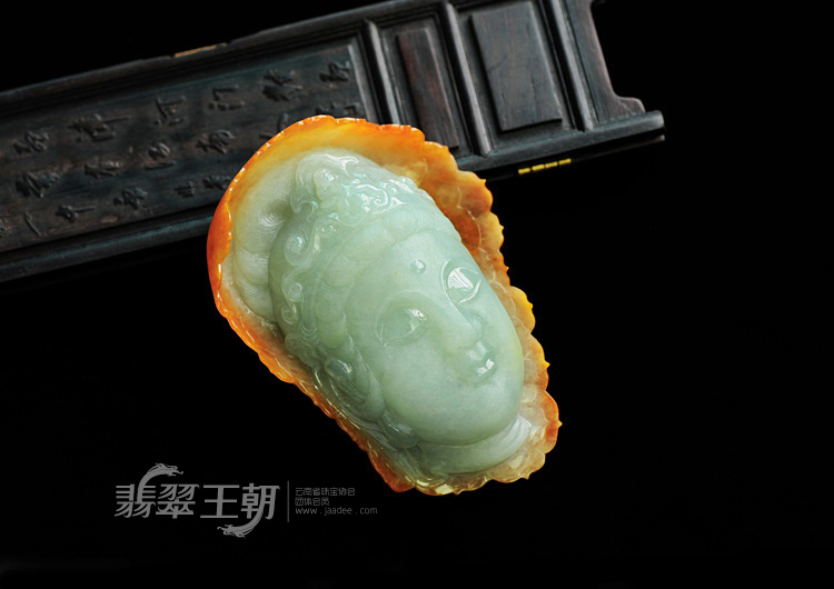 糯冰种晴水带黄翡缅甸翡翠磨砂抛光观音头挂件