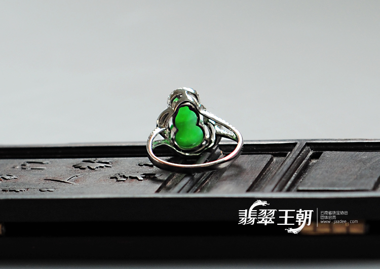 https://jdimg.jaadee.net//images/201107/goods_img/6582_P_1310936754503.jpg