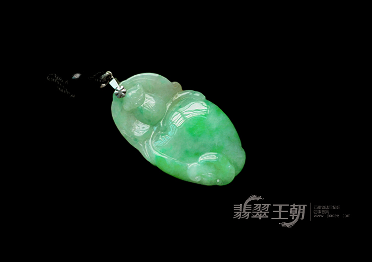 糯冰种飘翠缅甸翡翠寿桃挂件