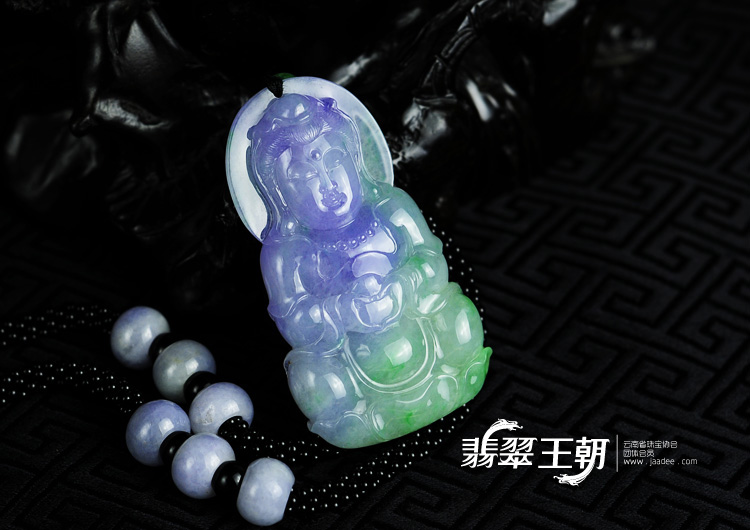 糯冰种春带彩缅甸翡翠观音挂件