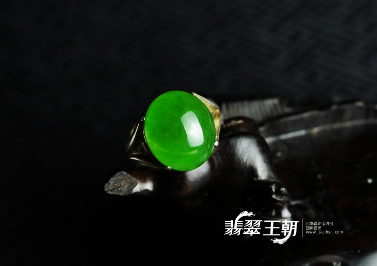 冰种正阳绿满绿缅甸翡翠戒面