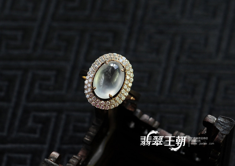 玻璃种缅甸翡翠镶玫瑰金戒指