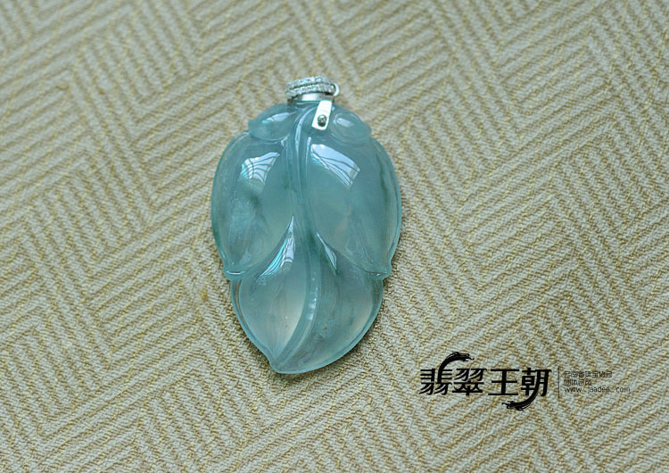 冰种飘花缅甸翡翠叶子挂件
