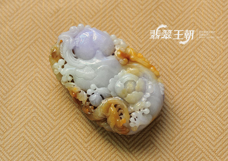 糯冰种三彩缅甸翡翠欢喜富贵手玩件