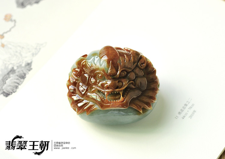 (超值推荐)糯冰种晴水红翡缅甸翡翠龙头手玩件