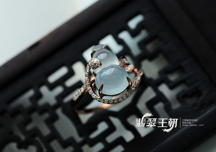 冰种缅甸翡翠葫芦戒指