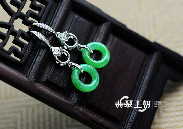 https://jdimg.jaadee.net//images/201107/goods_img/6843_P_1311882948647.jpg
