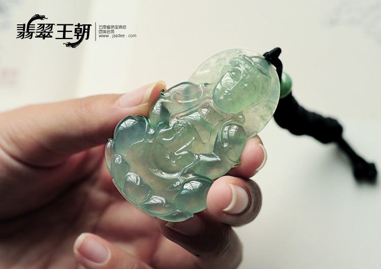 冰玻种晴水缅甸翡翠观音挂件