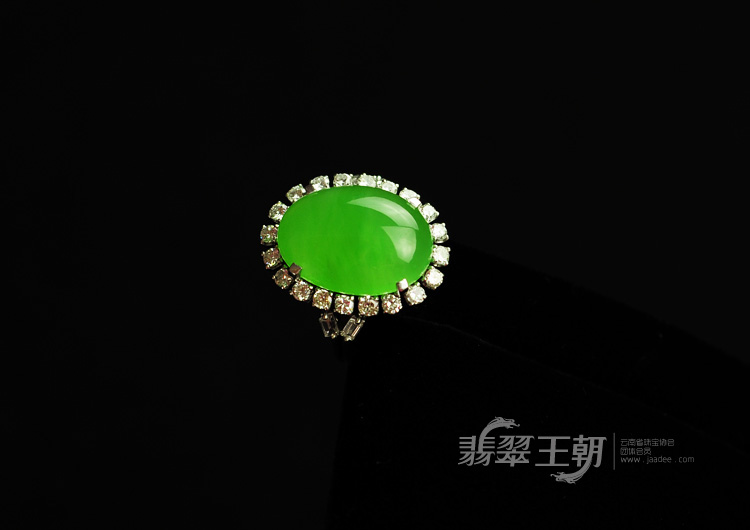 冰玻种阳绿满绿缅甸翡翠镶白金戒指