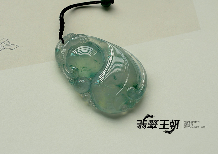 冰种飘花缅甸翡翠福禄寿挂件