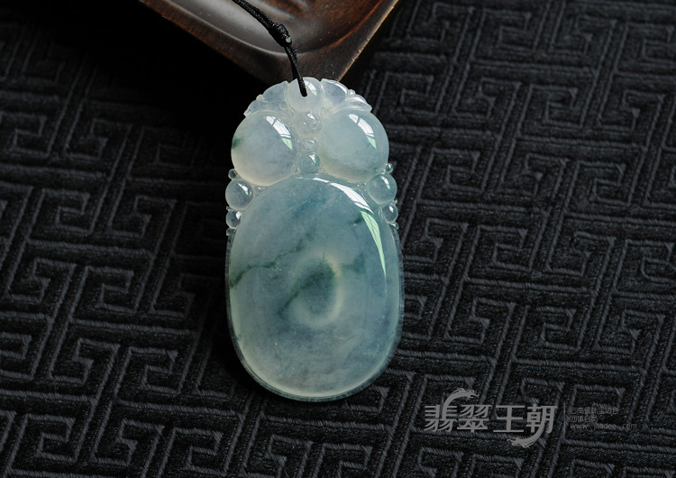 冰种飘花缅甸翡翠福在眼前挂件