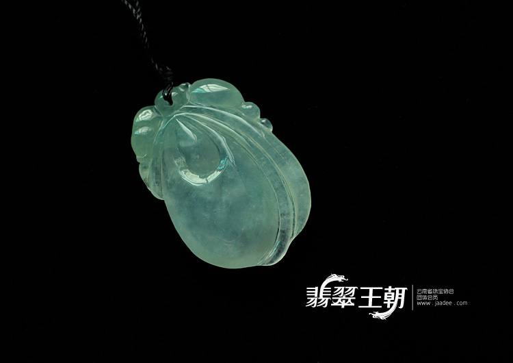 冰种晴水缅甸翡翠孔雀羽挂件