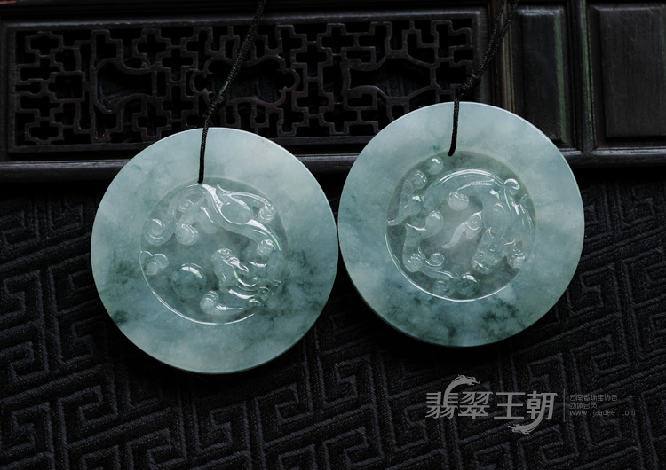 冰种飘花缅甸翡翠螭龙牌挂件（一对）