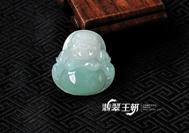 糯冰种晴水缅甸翡翠玉佛挂件