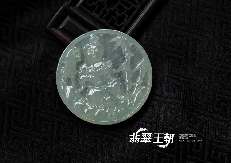 冰种淡晴水缅甸翡翠观音挂件
