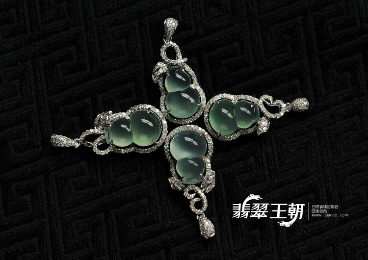 冰种晴水缅甸翡翠镶白金葫芦胸坠（单价）