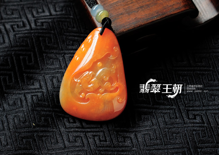 糯冰种红黄翡缅甸翡翠龙凤呈祥挂件