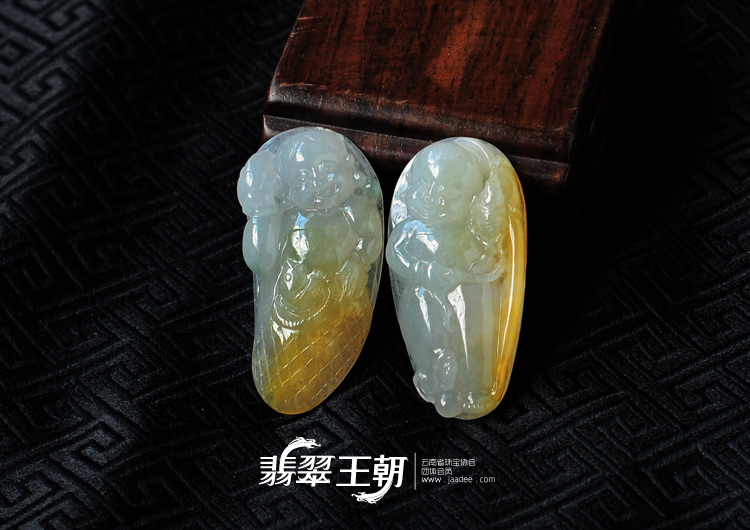 糯冰种黄翡略飘花缅甸翡翠金童玉女挂件(一对)