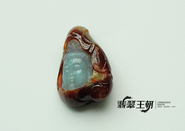 糯冰种红翡缅甸翡翠观音头挂件