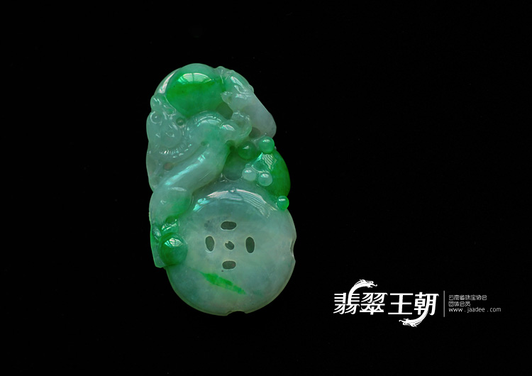 糯冰种飘翠缅甸翡翠如意挂件