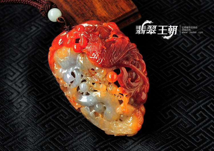 细糯种红翡缅甸翡翠锦上添花手玩件