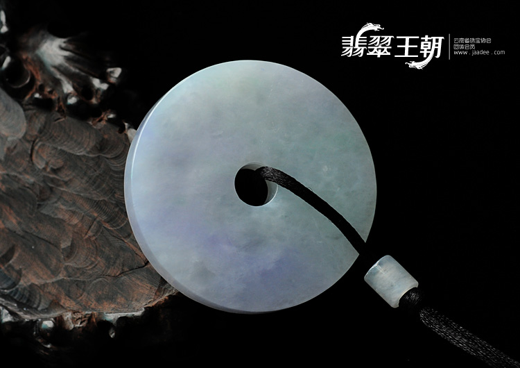 糯冰种春带彩缅甸翡翠平安扣挂件