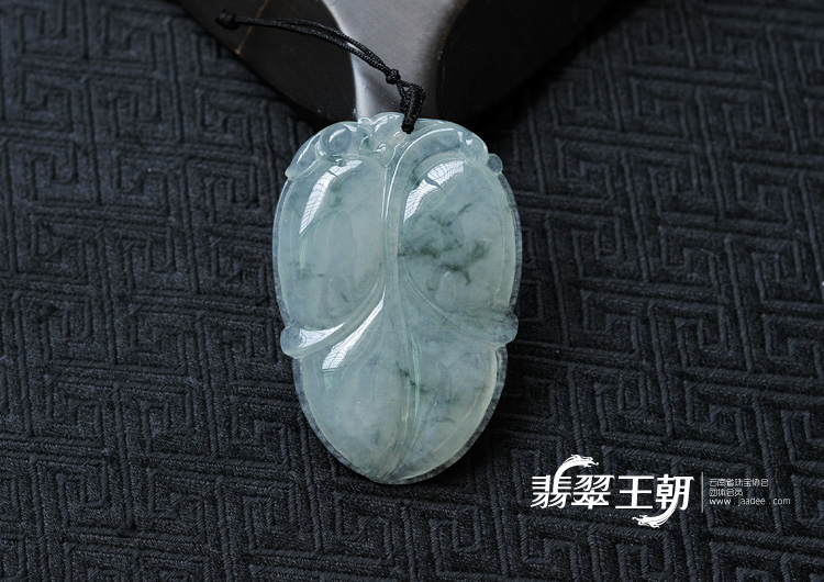 冰种飘花缅甸翡翠叶子挂件