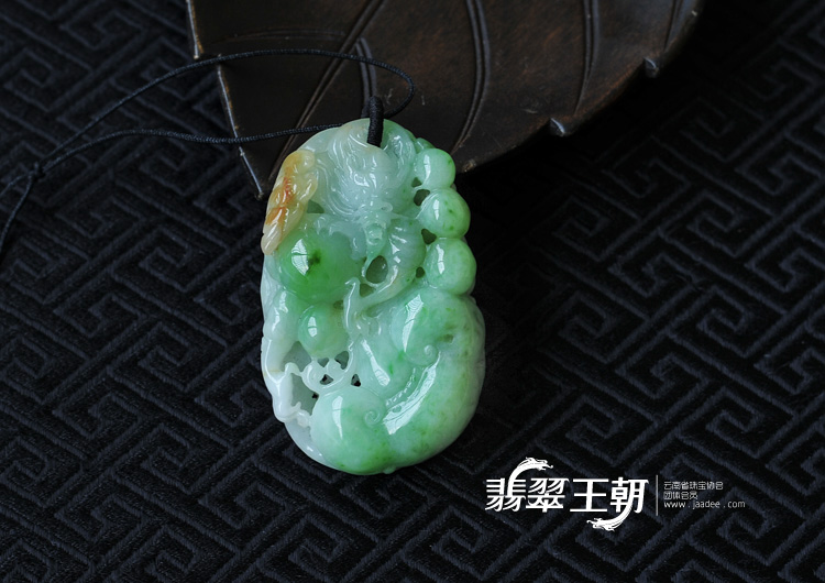 糯冰种黄加绿缅甸翡翠龙行如意挂件