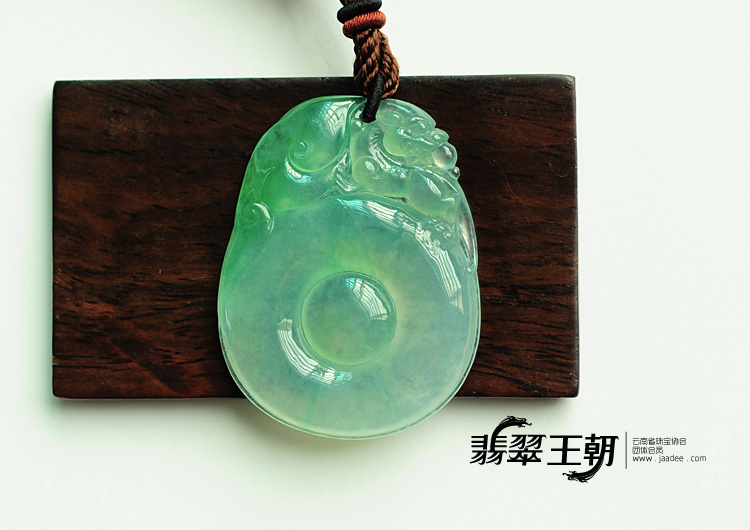 冰种飘翠缅甸翡翠如意寿挂件
