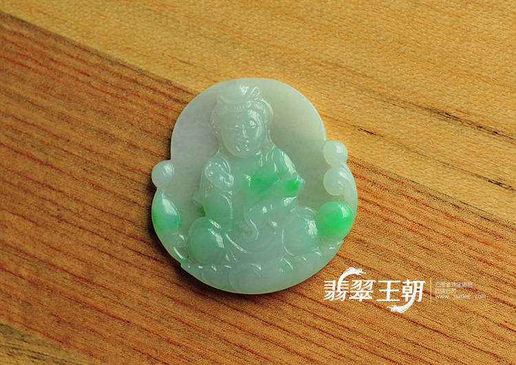 糯冰种飘翠缅甸翡翠观音挂件