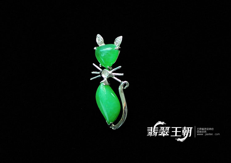冰种苹果绿缅甸翡翠小猫胸坠