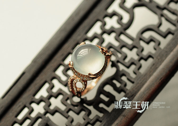 冰种淡晴水缅甸翡翠戒指
